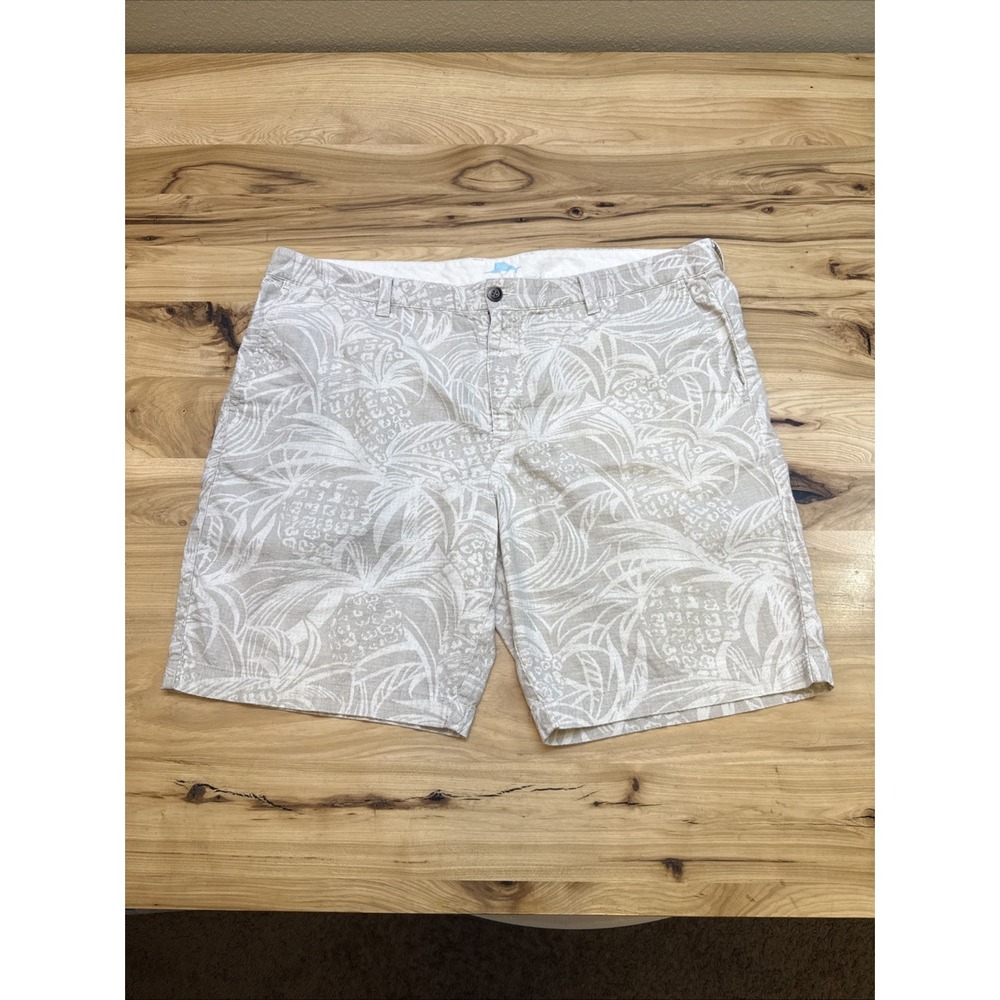 Tommy Bahama Mens Shorts Size 40x9 Beach Golf Breathable Casual Floral